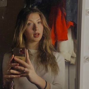 Meet your Posher, Alexandra